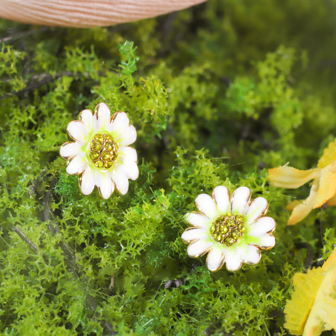 Selenichast Daisy Stud Earrings