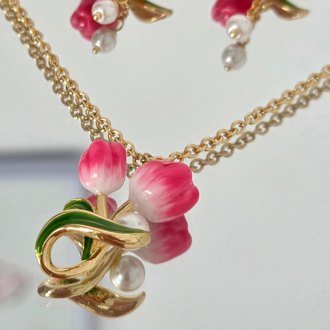 Tulip Necklace