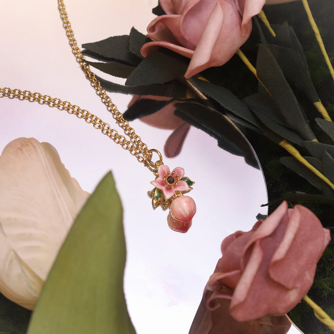 Collier de fleur de pêche