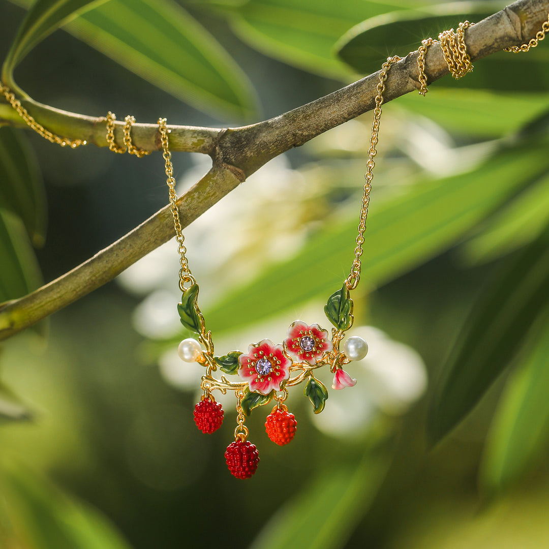 Pretty Raspberry Flower Necklace Gold