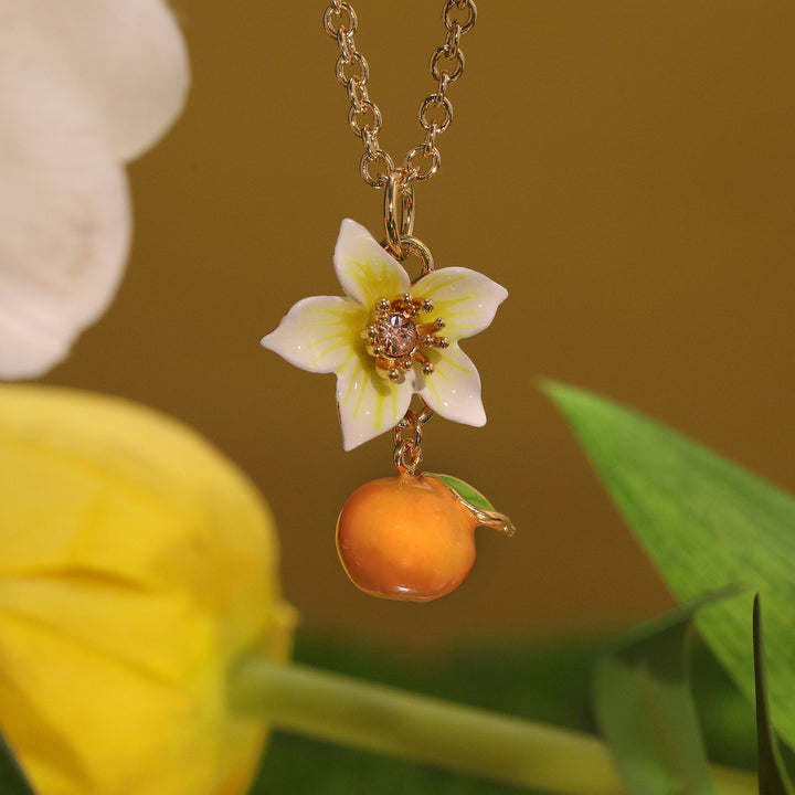 Collar de flor de naranja