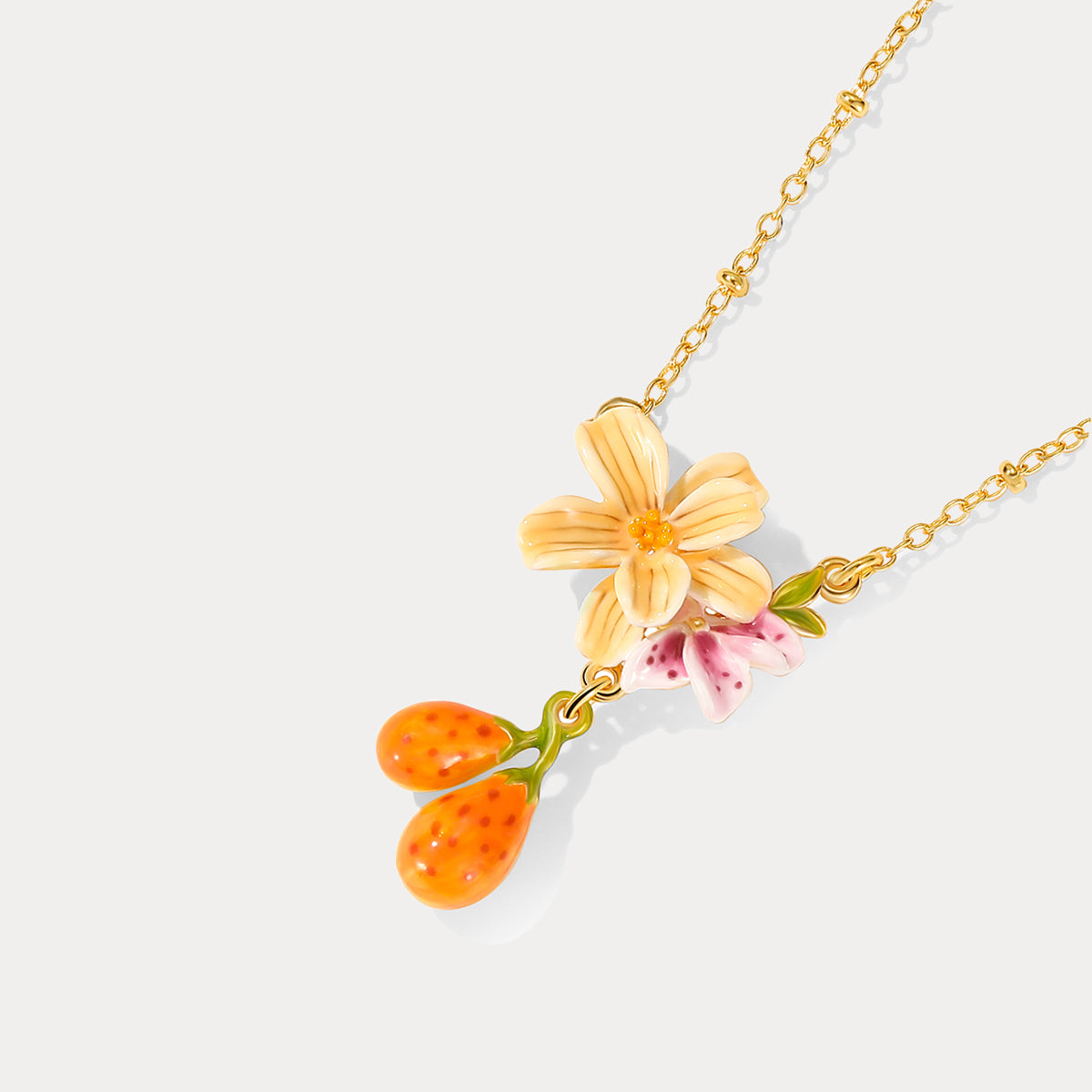 Sweet Pear Flower 18K Gold Necklace