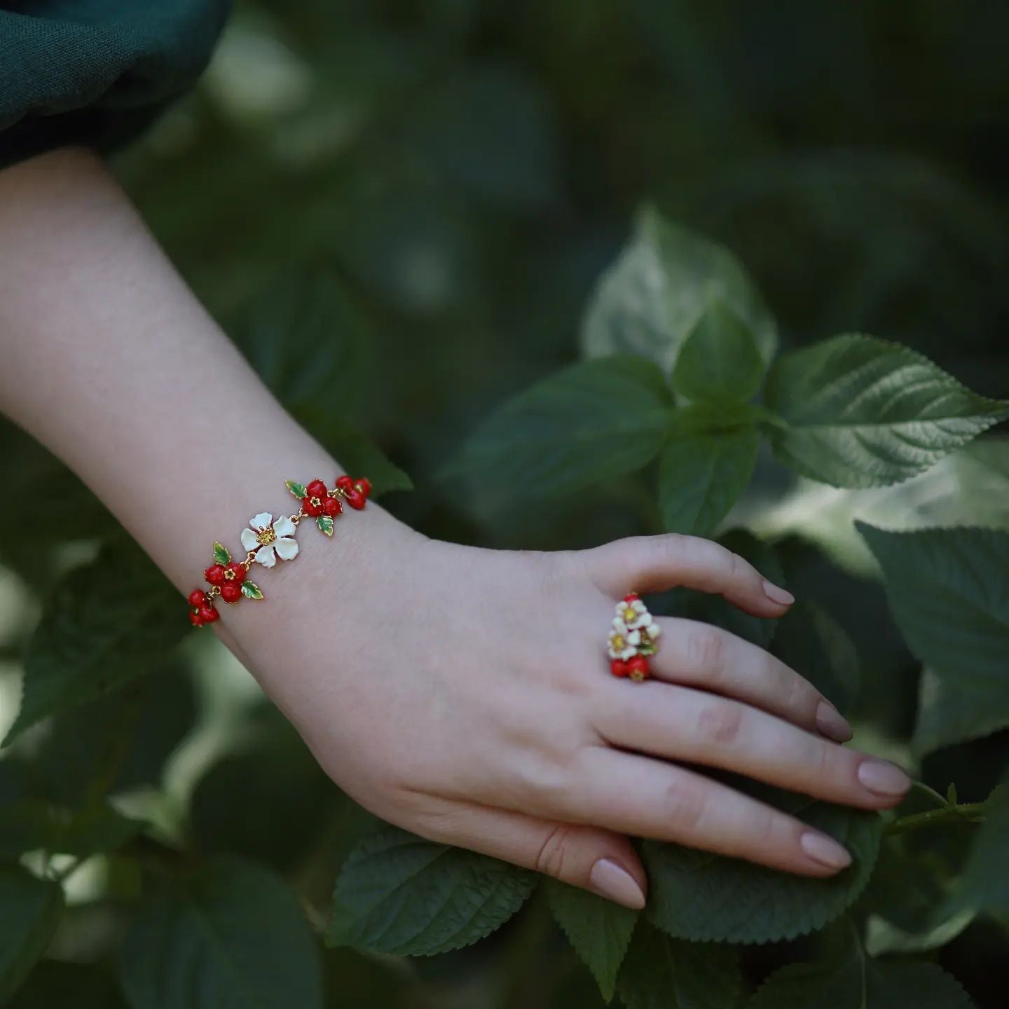Selenichast Cranberry Flowers Ring For Women, Enamel Flower Ring ...
