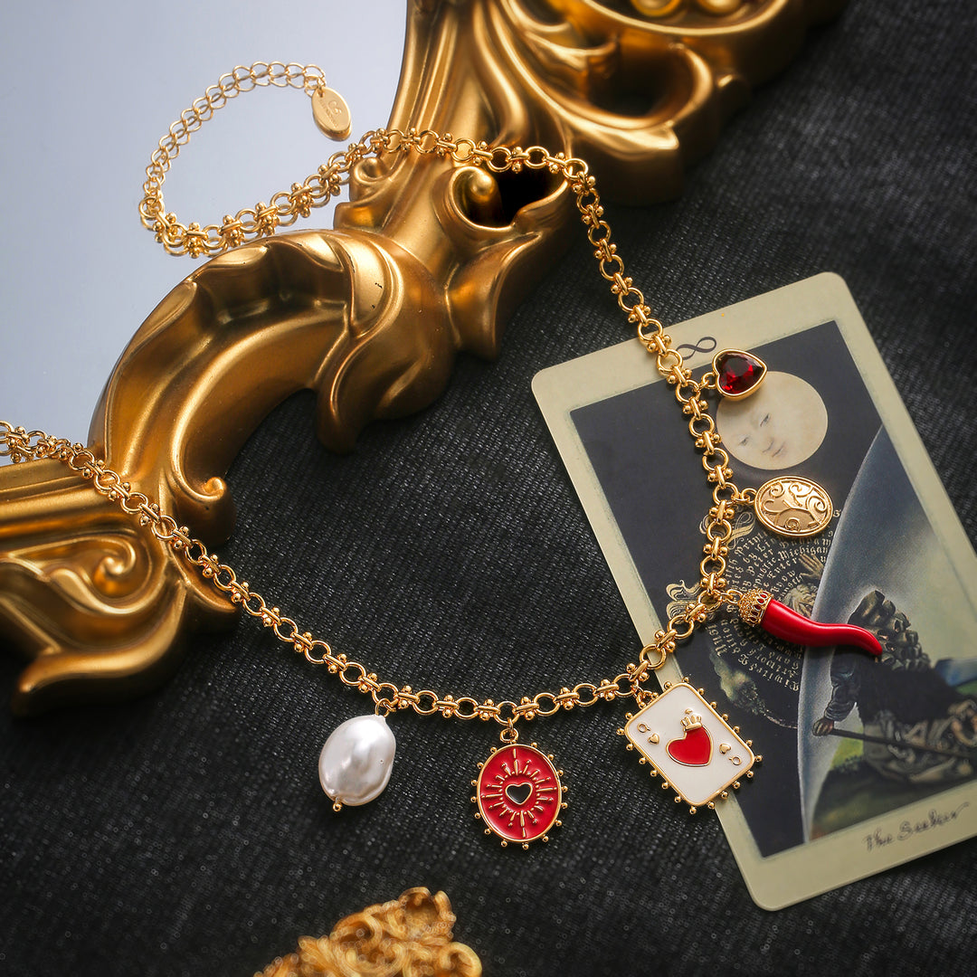 퀸의 사랑 목걸이