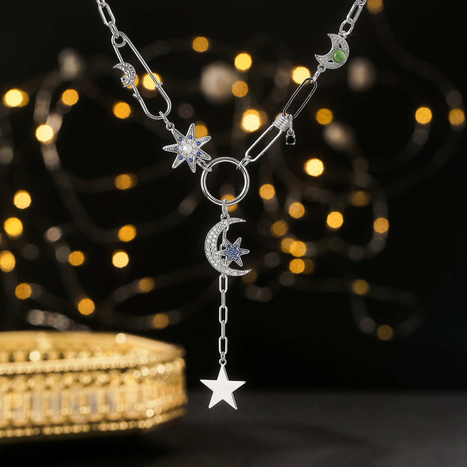Guardián de las estrellas y collar de luna