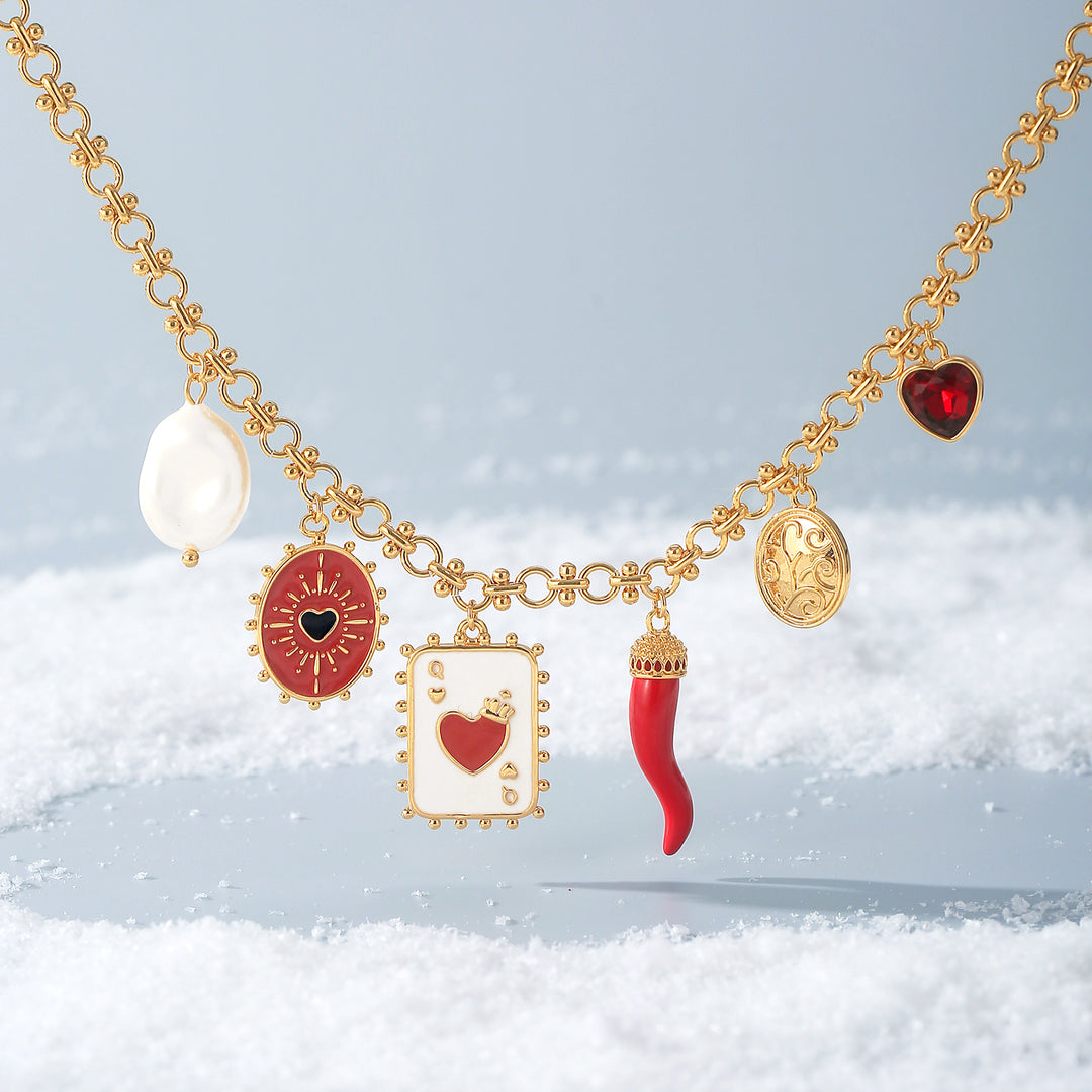 퀸의 사랑 목걸이