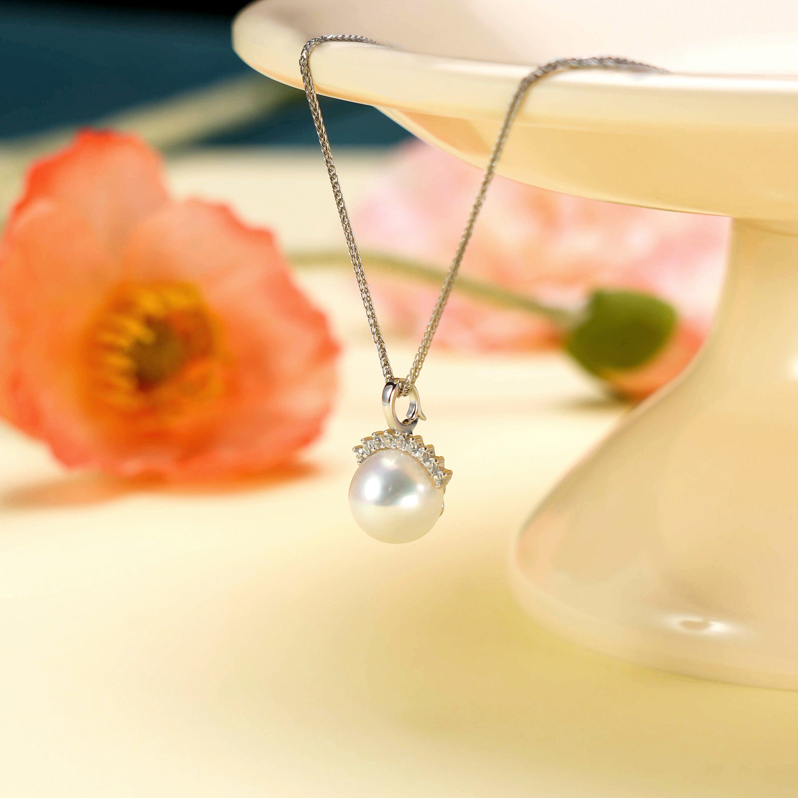 Freshwater Pearl Pendant Necklace