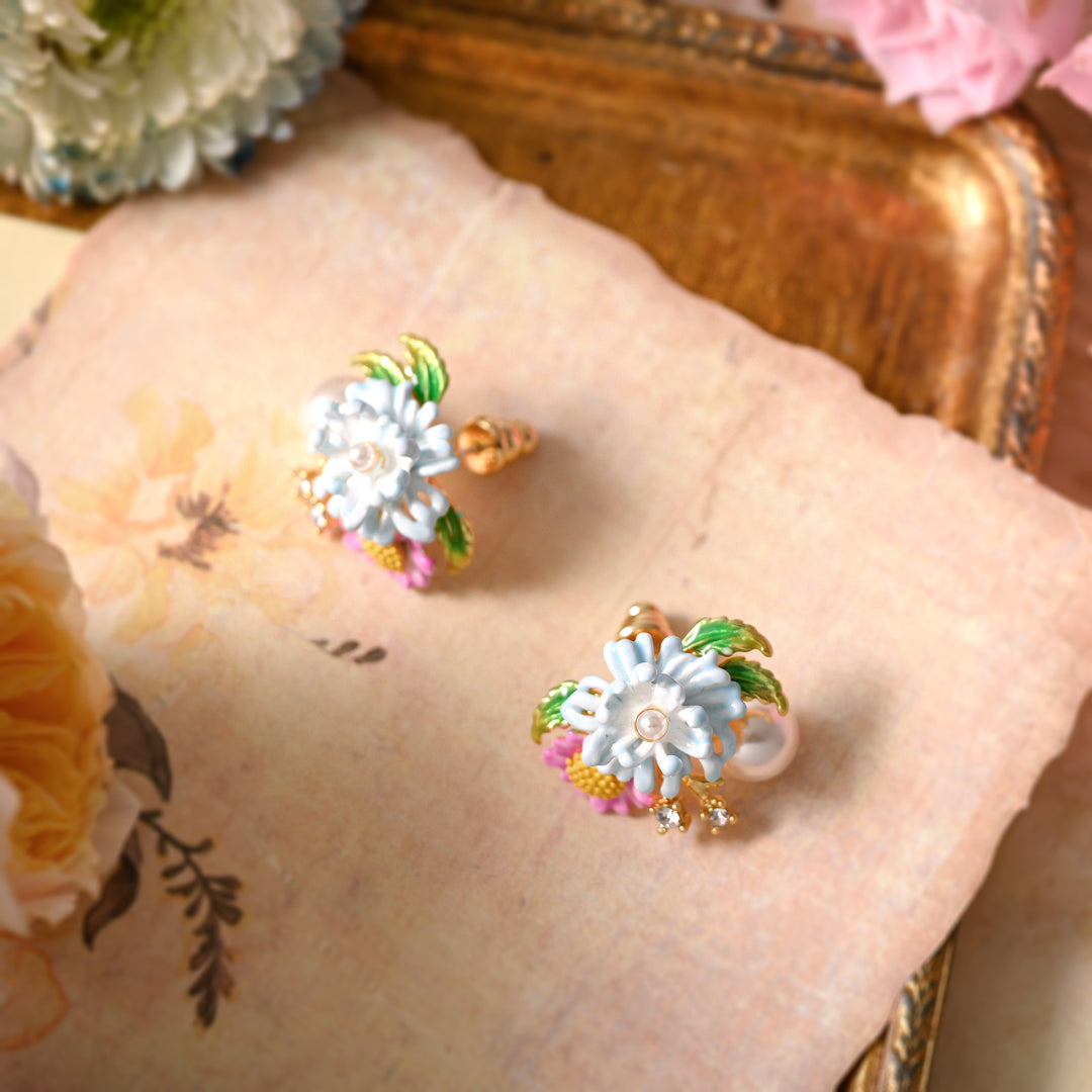 Daisy Pearl Stud Earrings