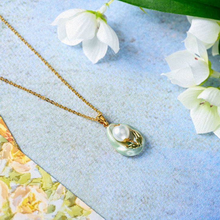 Pearl Tulip Flower Necklace