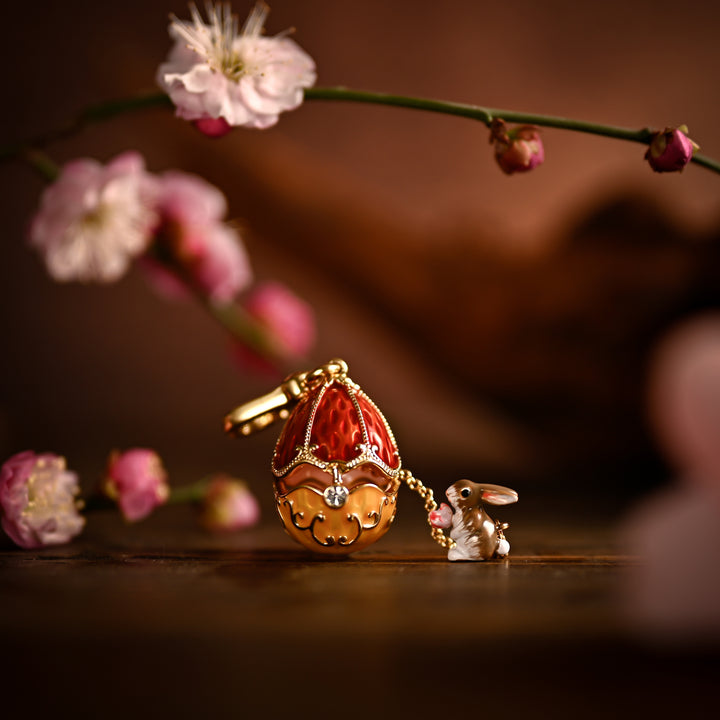 Collier de médaillon de lapin et de rose de Pâques