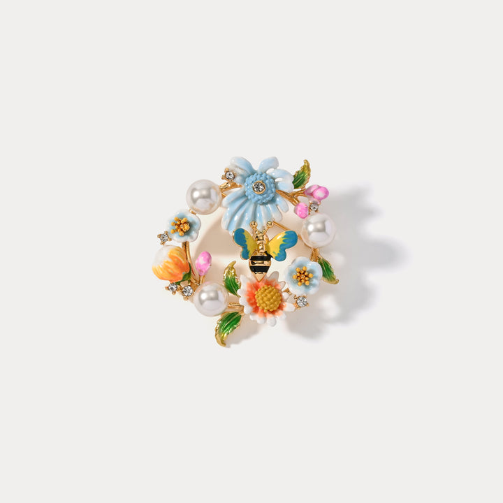 Selenichast Daisy Bee Pearl Brooch