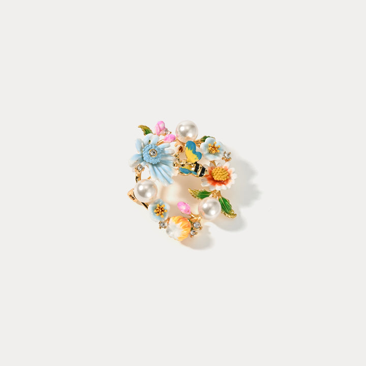 Daisy Bee Pearl Brooch