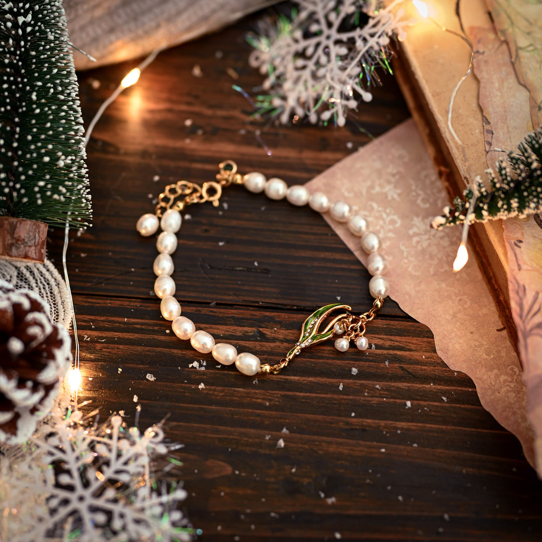 Lily Of The Valley Pearl Bracelet Gold