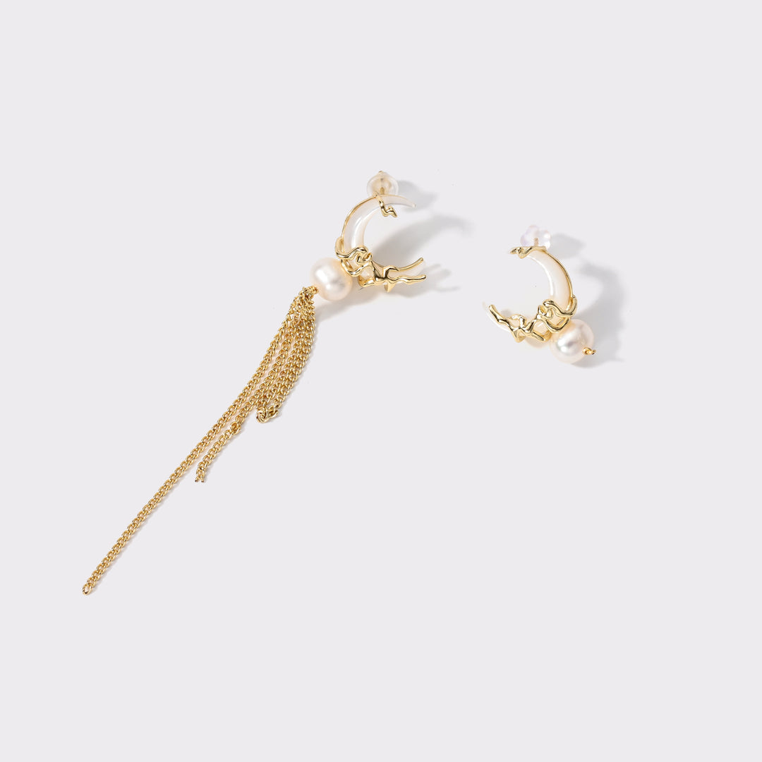 Moon Pearl Earrings