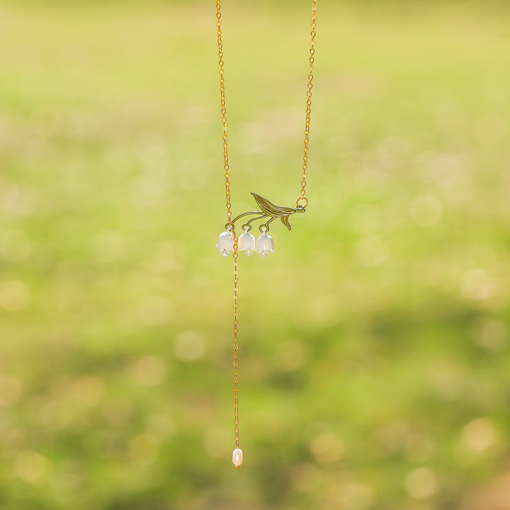 계곡 목걸이의 릴리