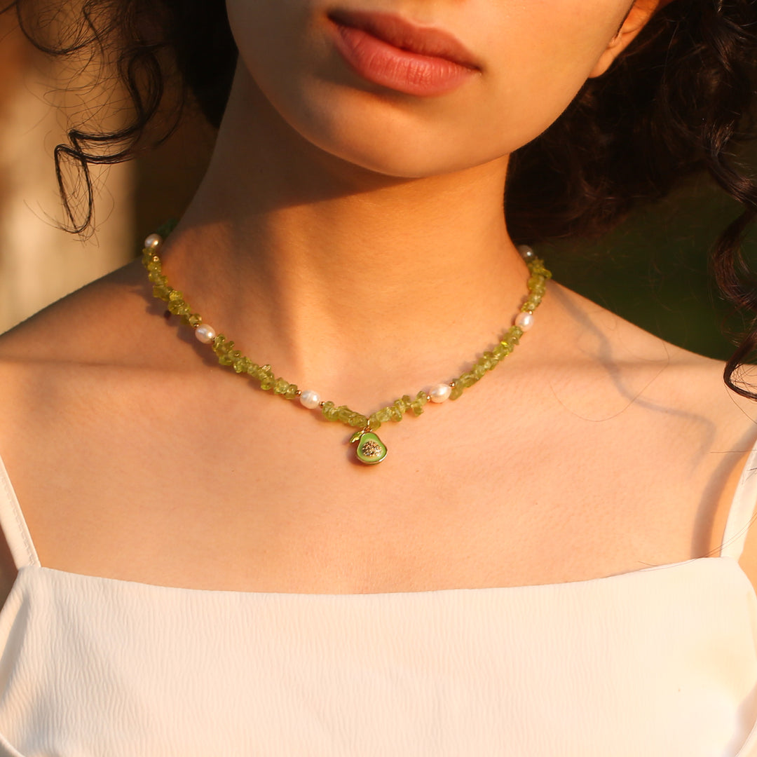 Collier de perle avocat