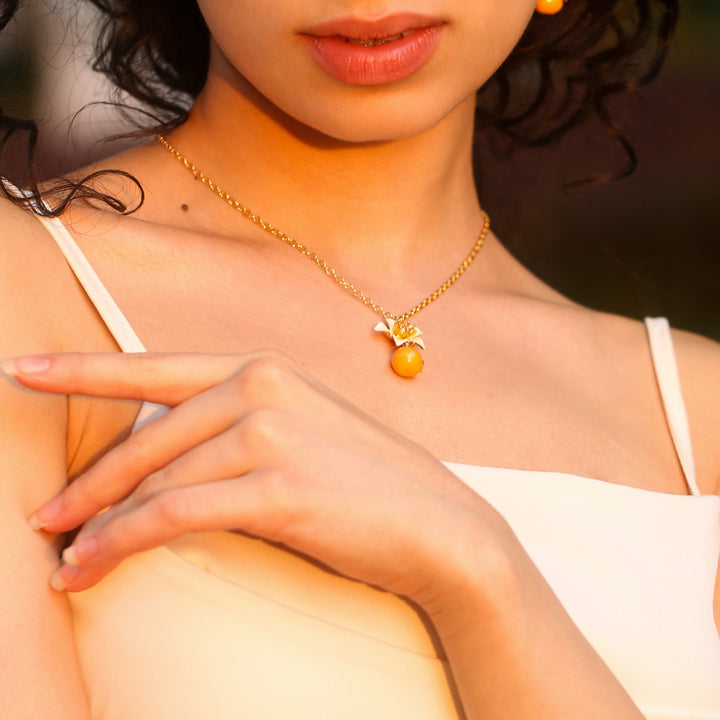 Collar de flor de naranja