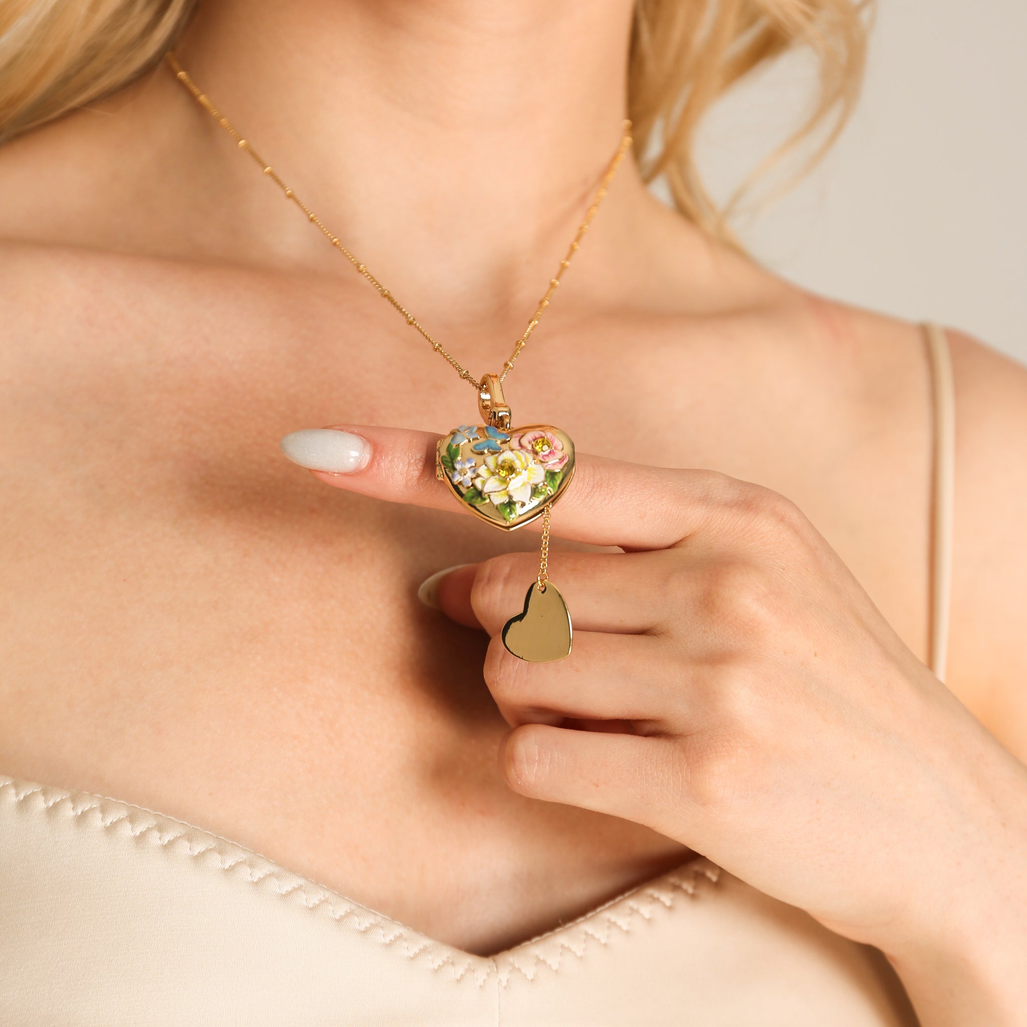 Flower Heart Shaped Locket Necklace