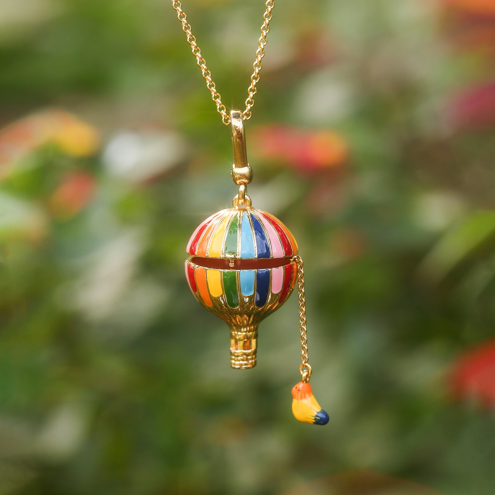 Collier de médaillon à ballon à air chaud