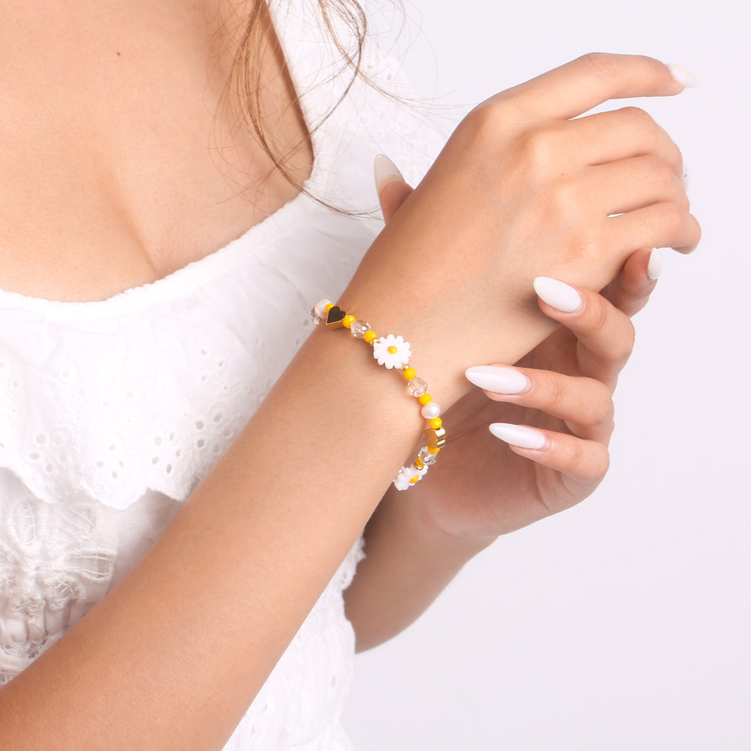 Gold Heart Daisy Beaded Bracelet