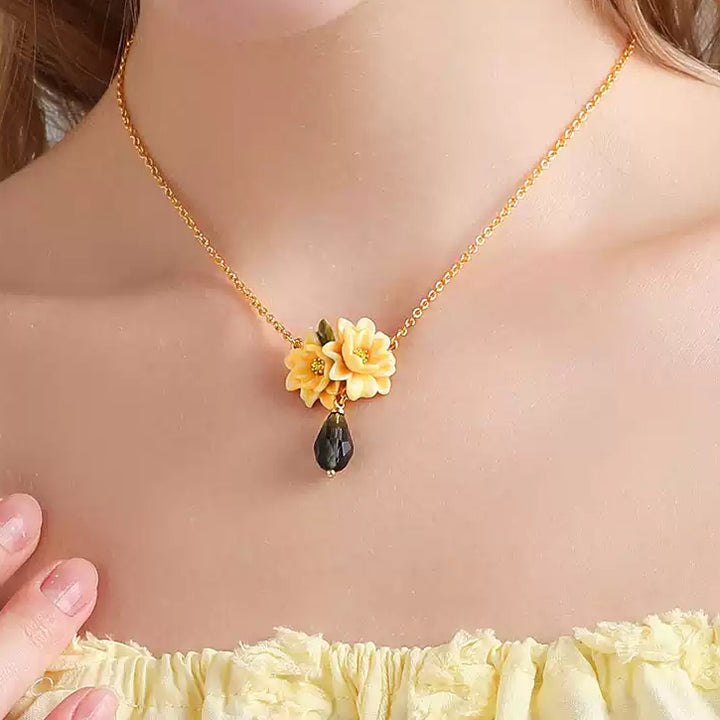 Gardenia Necklace