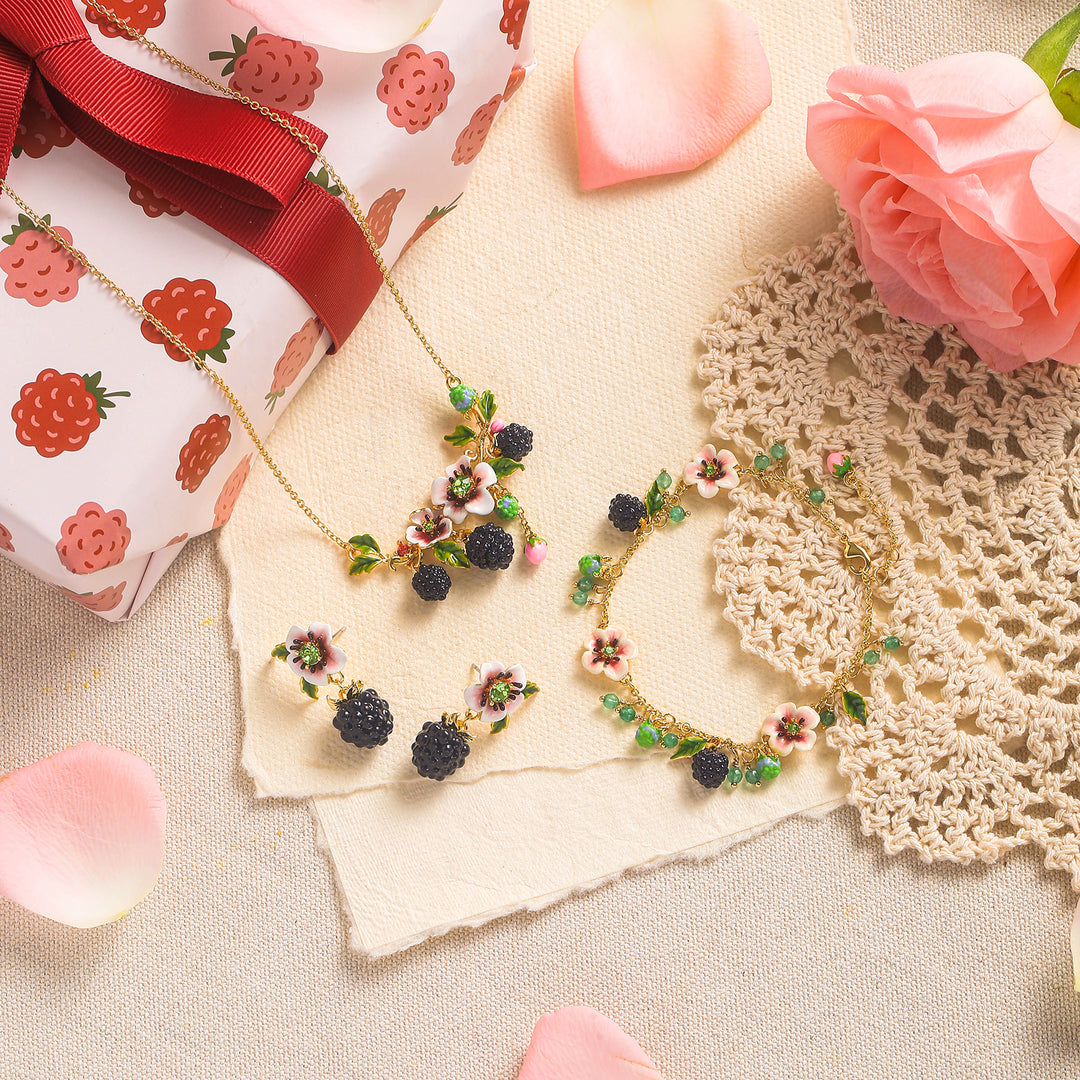 Blackberry Jewelry Set with a Gift Wrapping