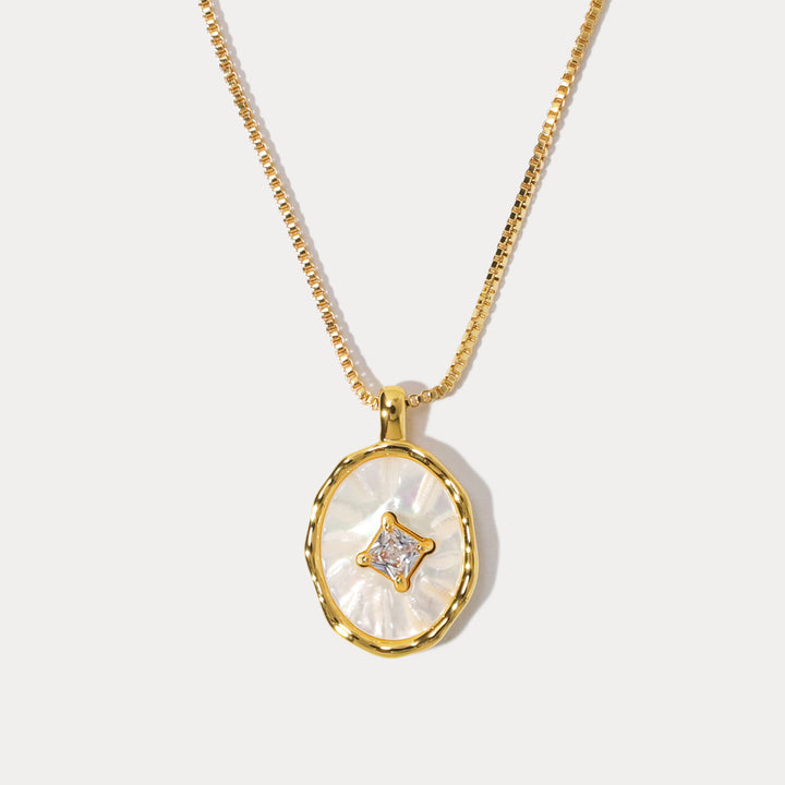 Oval Star Pendant Necklace