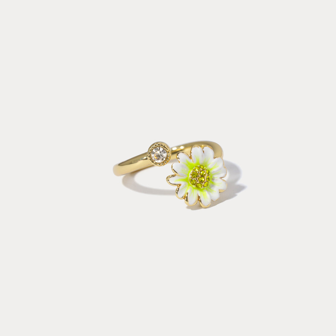 Selenichast Daisy Ring