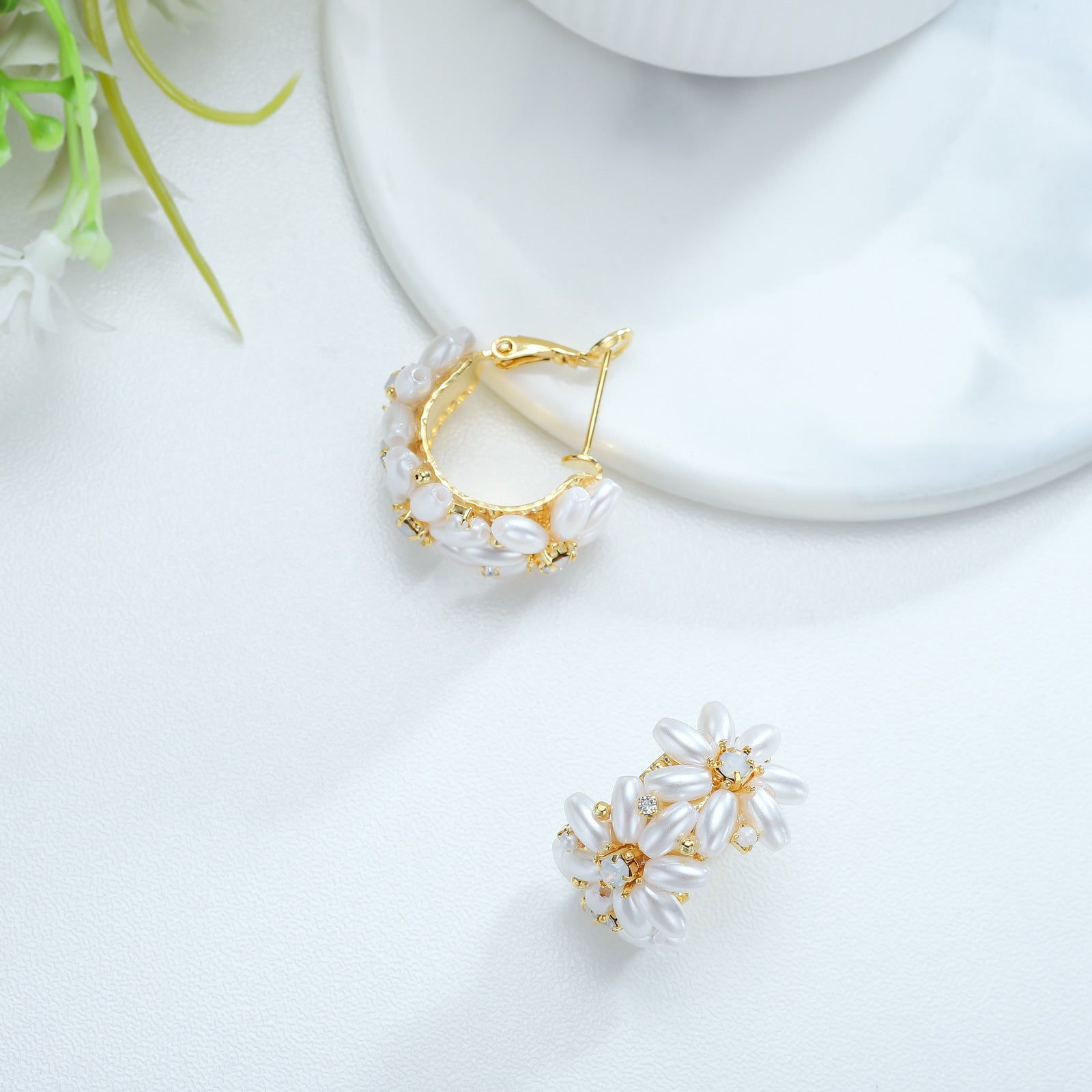 Pearl Floral 18K Gold Earrings