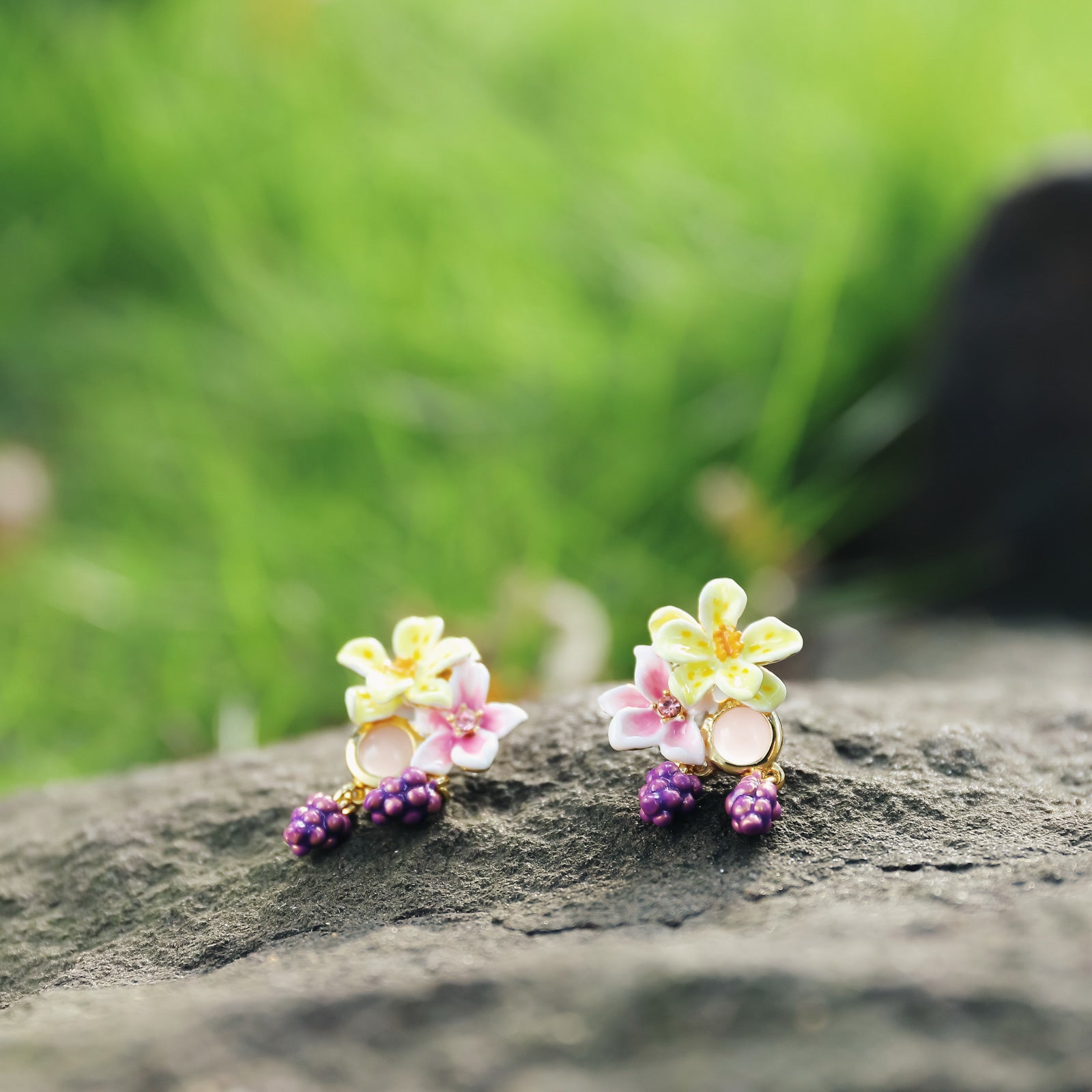 Sweet Grape Flower Gemstone Enamel Earrings Gift Set with Gift Wrapping