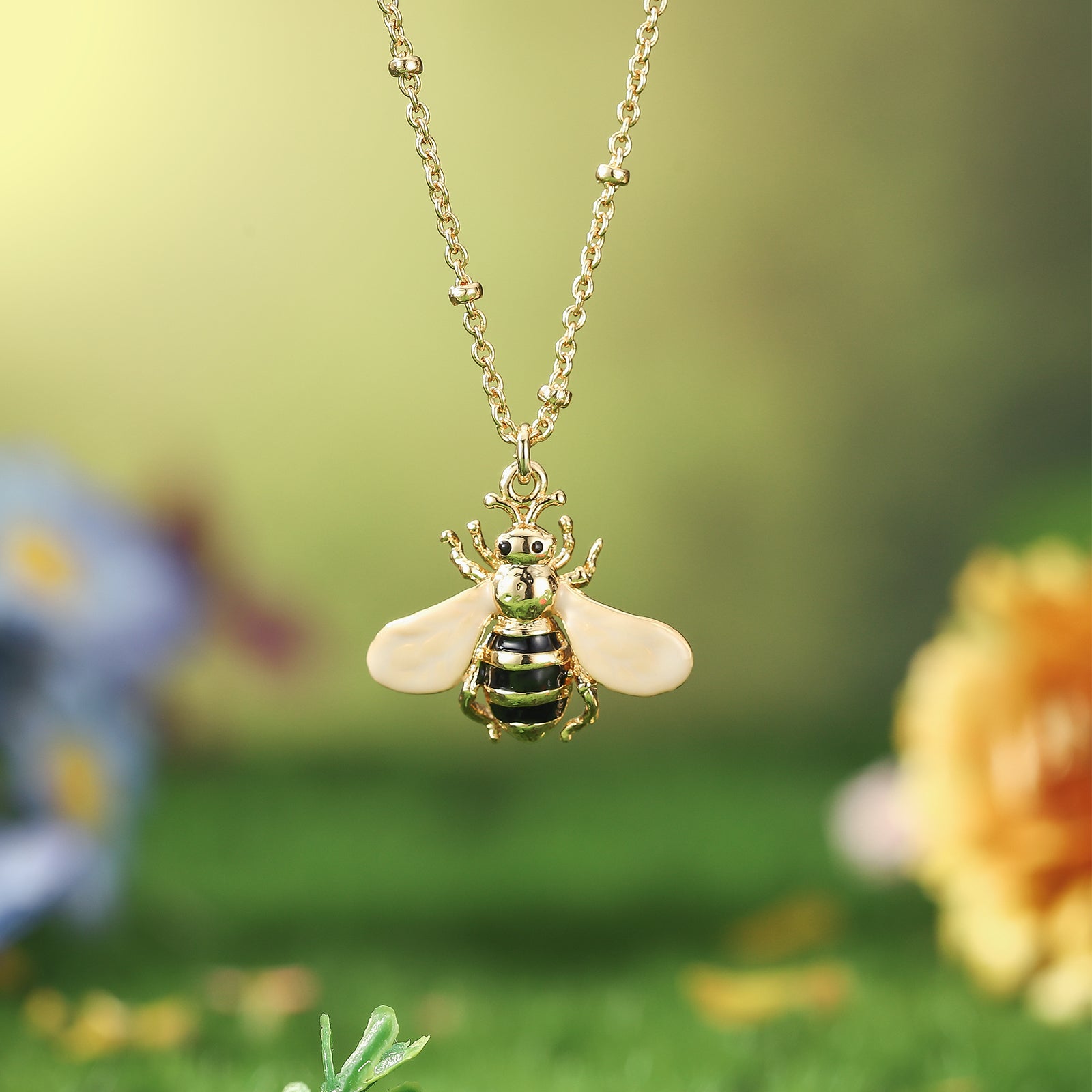 Bee Dainty Pendant Necklace
