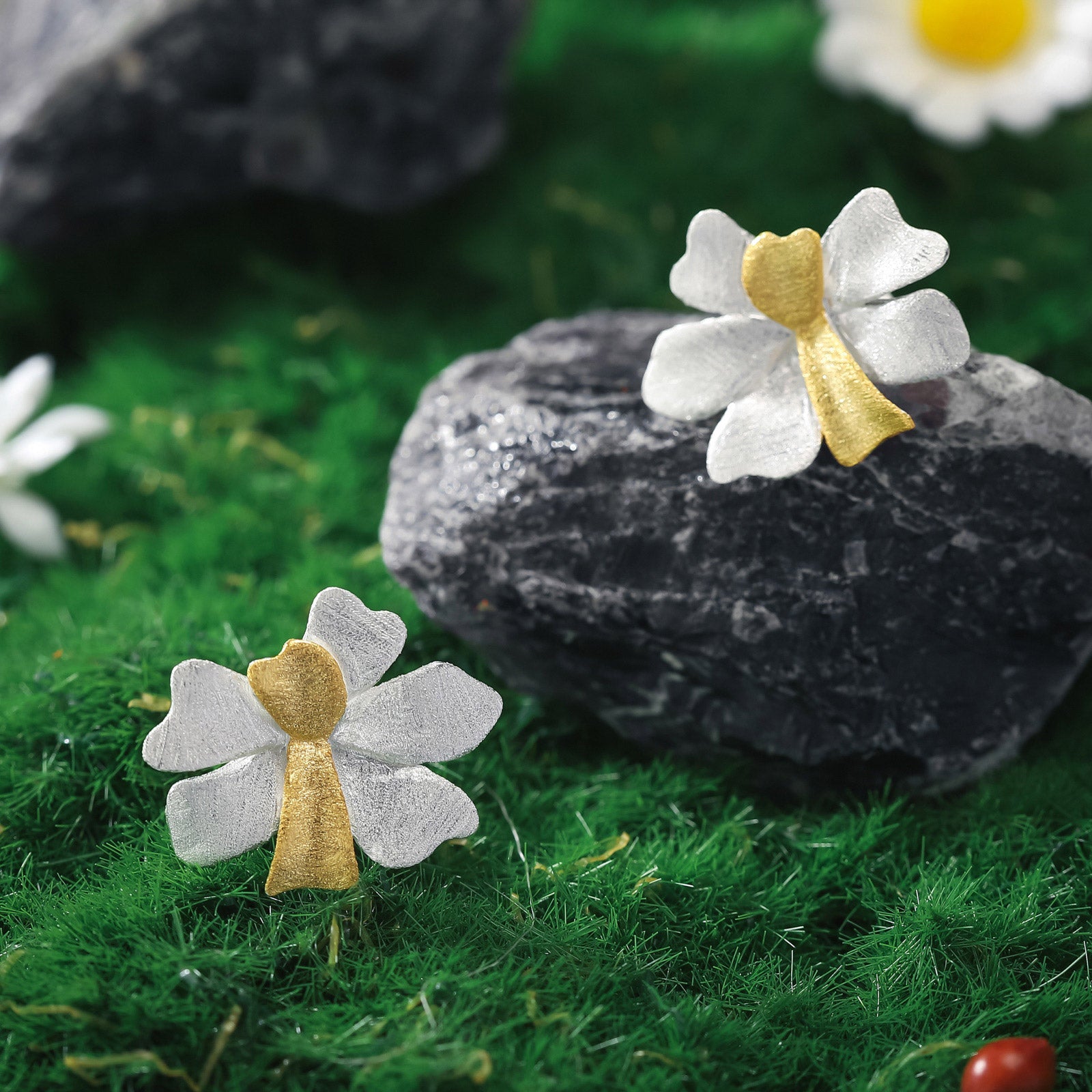 Selenichast Gold Flower Stud Earrings