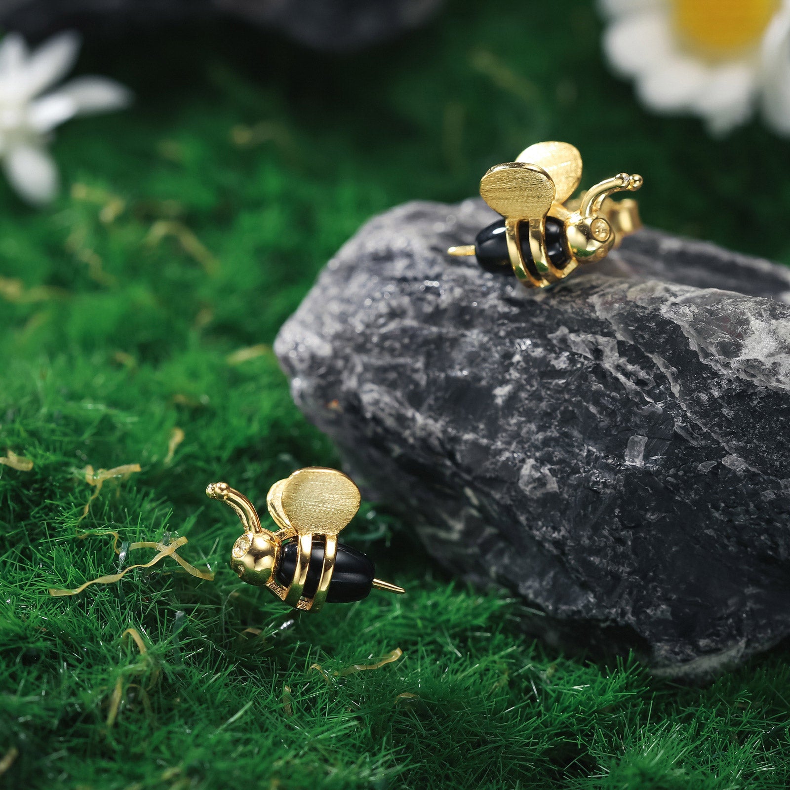 Bee & Dripping Honey Stud Earrings Jewelry Set