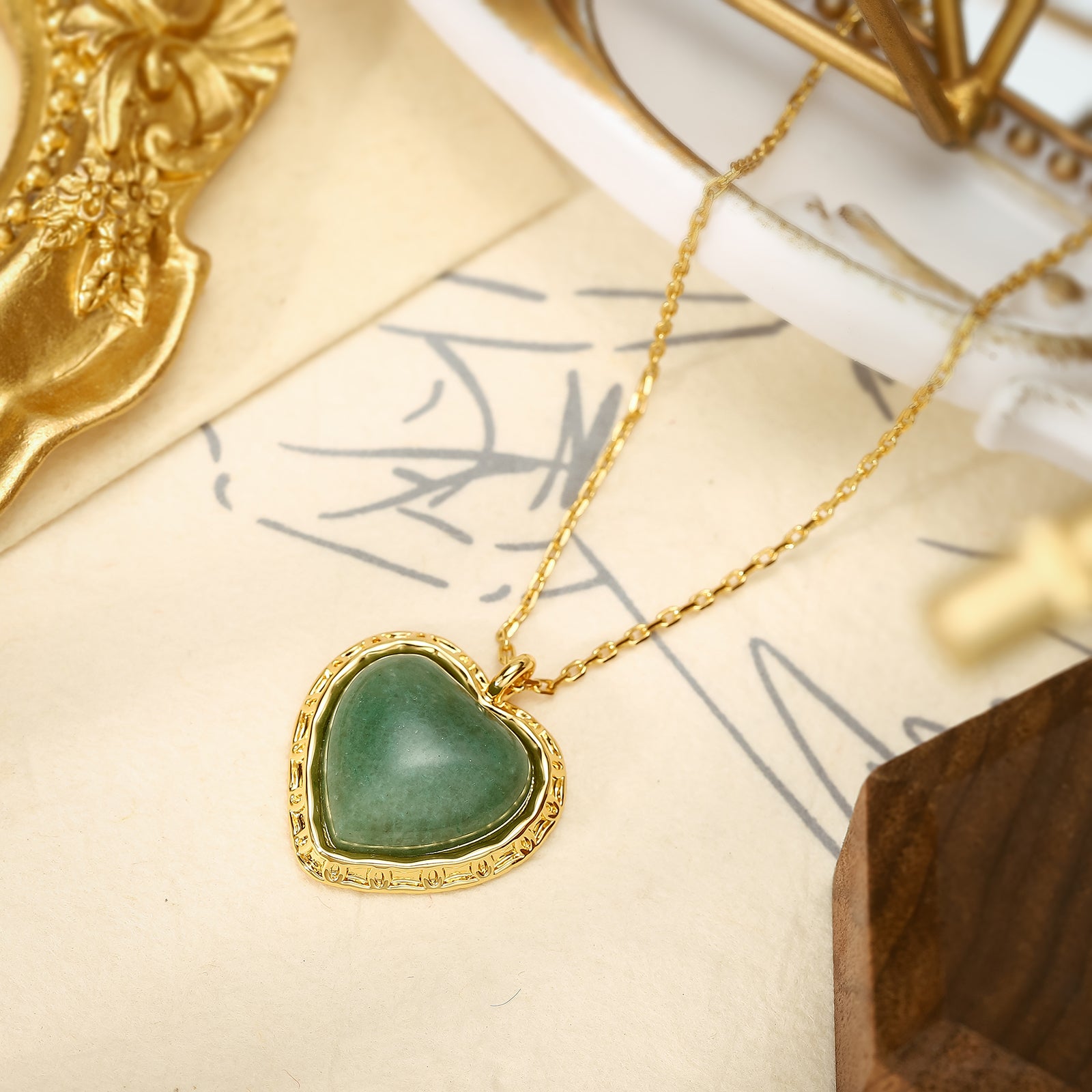 Emerald Heart Thin Necklace