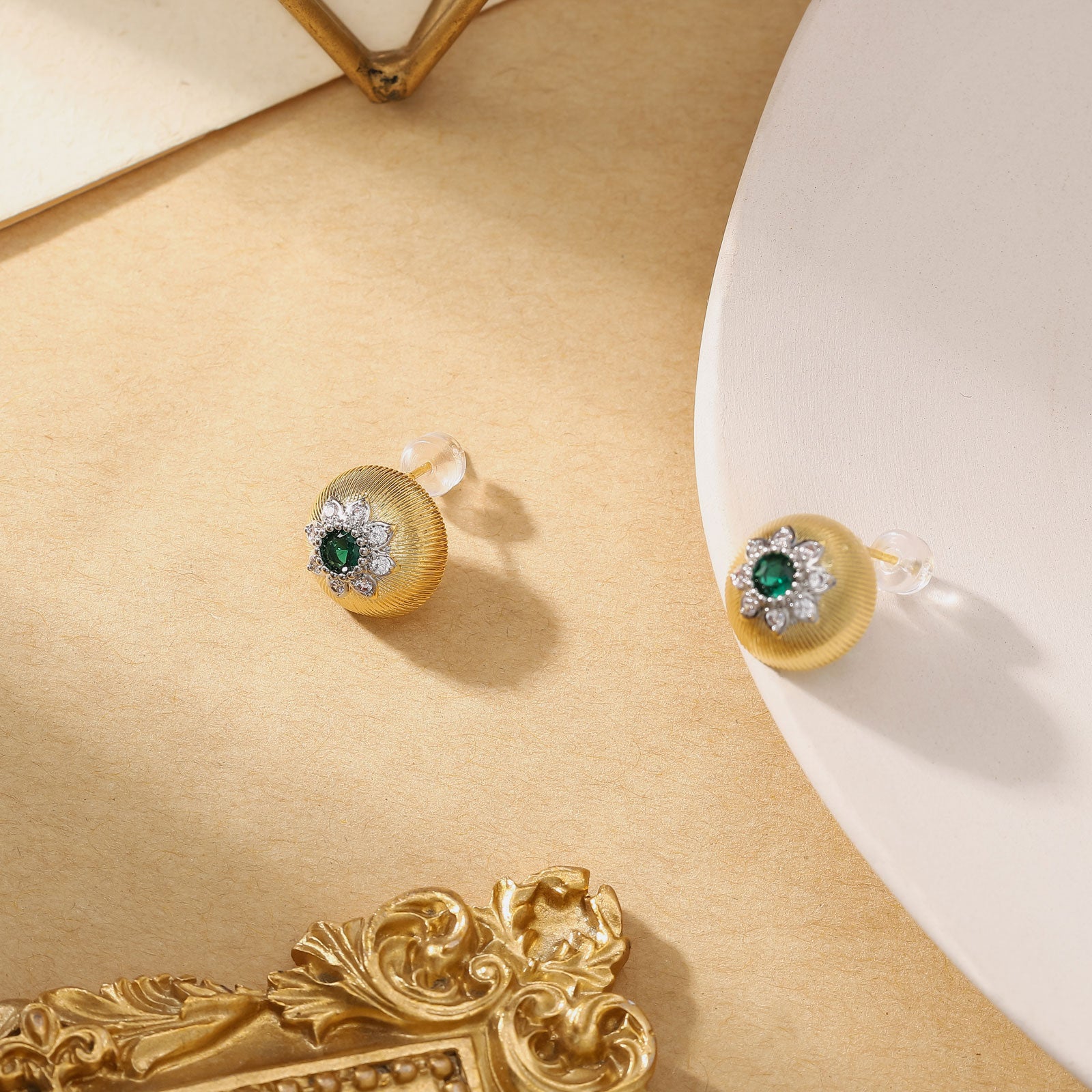 Emerald Flower 18k Gold Earrings