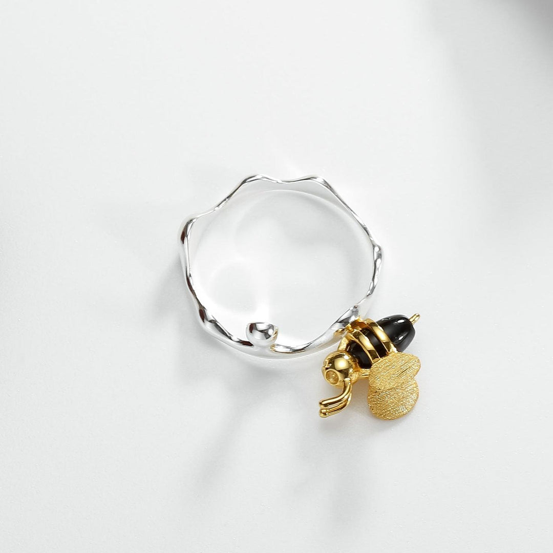 Bague de miel d'abeille et dégoulinable