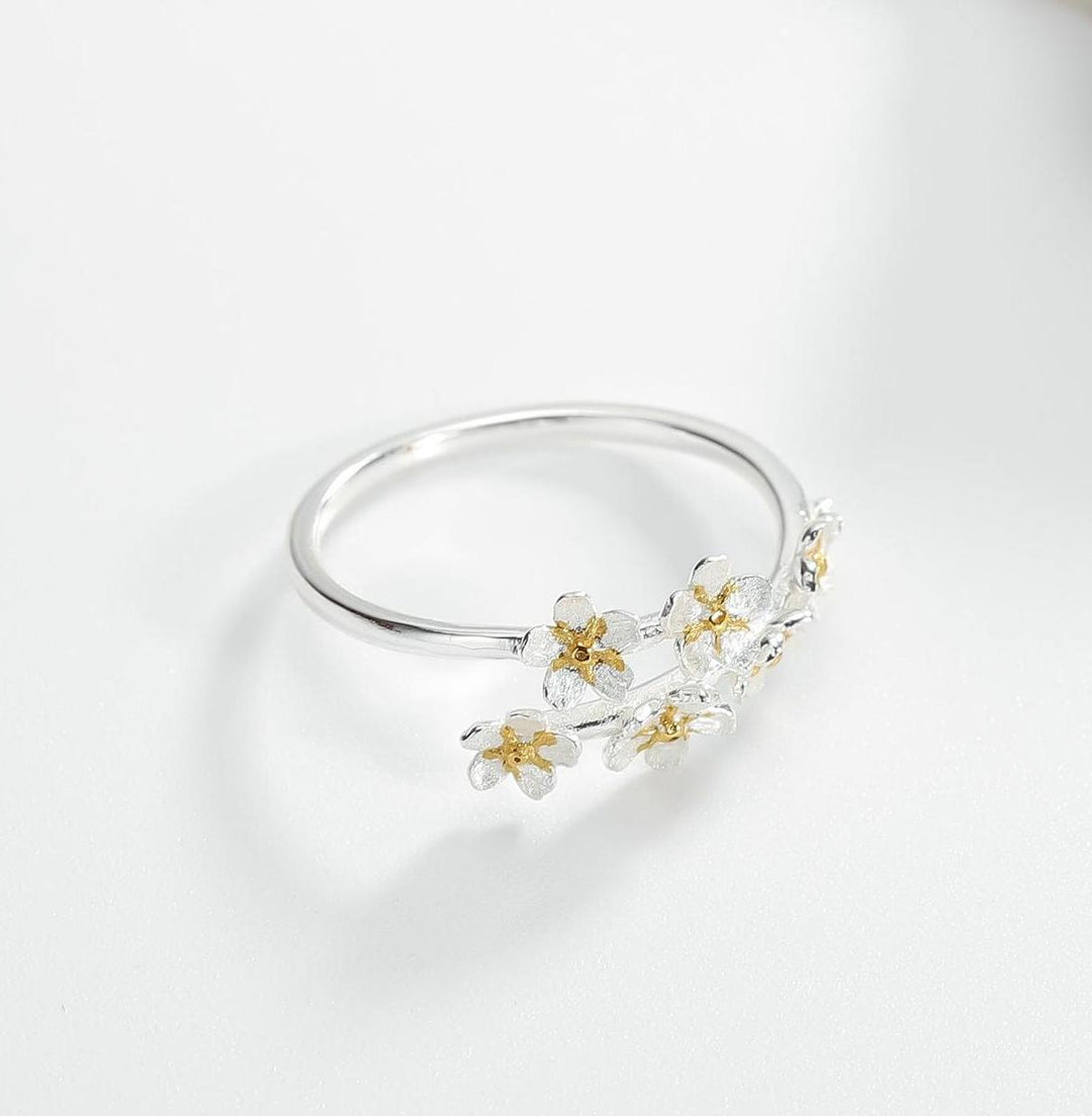 Olvídate no me gusta el anillo de flores