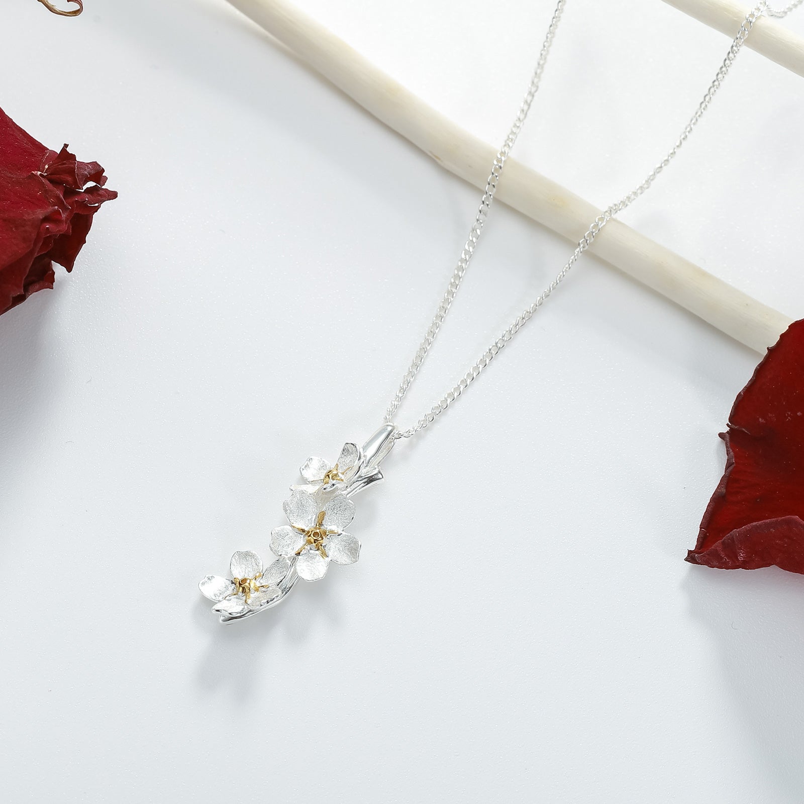Forget-Me-Not Flowers Chain Necklace