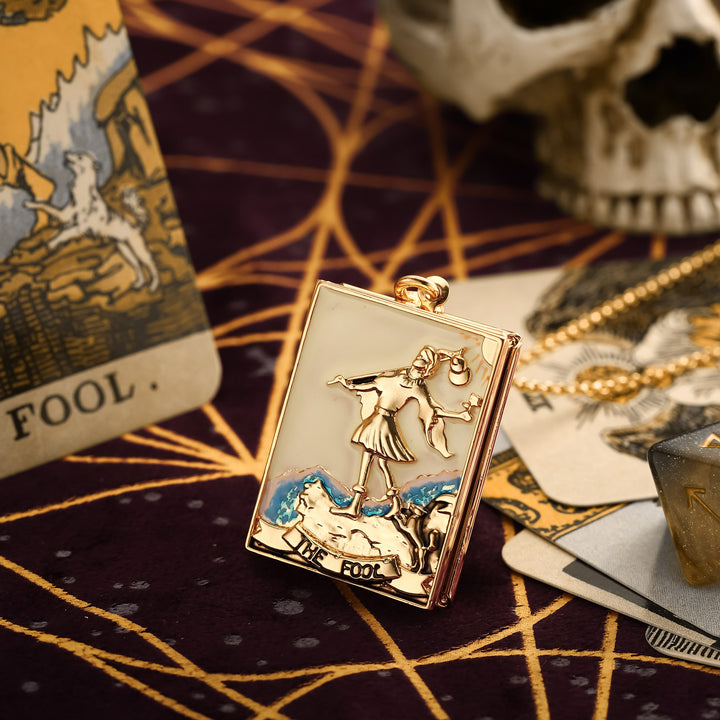 Collier de médaillon de tarot - le imbécile