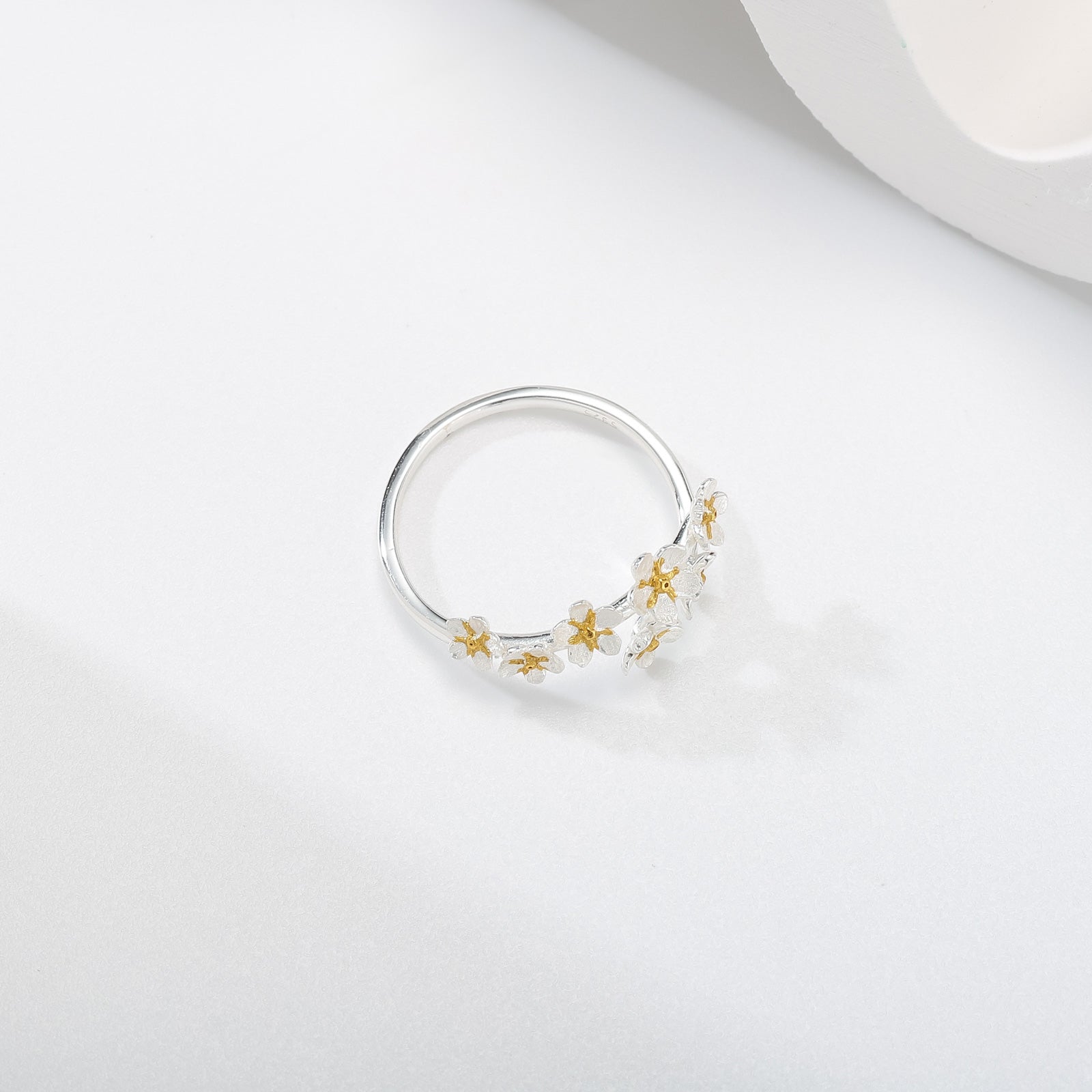 Forget-Me-Not Flowers 18k Gold Ring