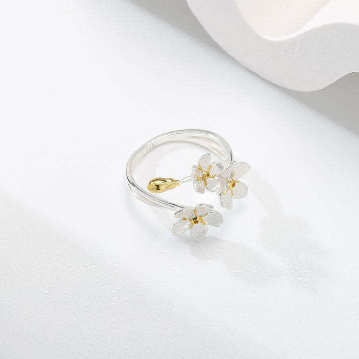 Forget-Me-Not Flowers Gold Ring