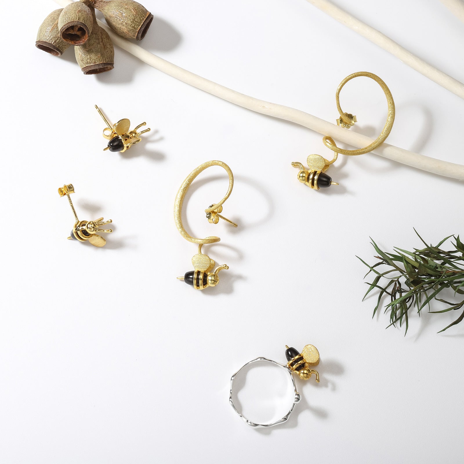 Honey Bee Stud Earrings Jewelry Set