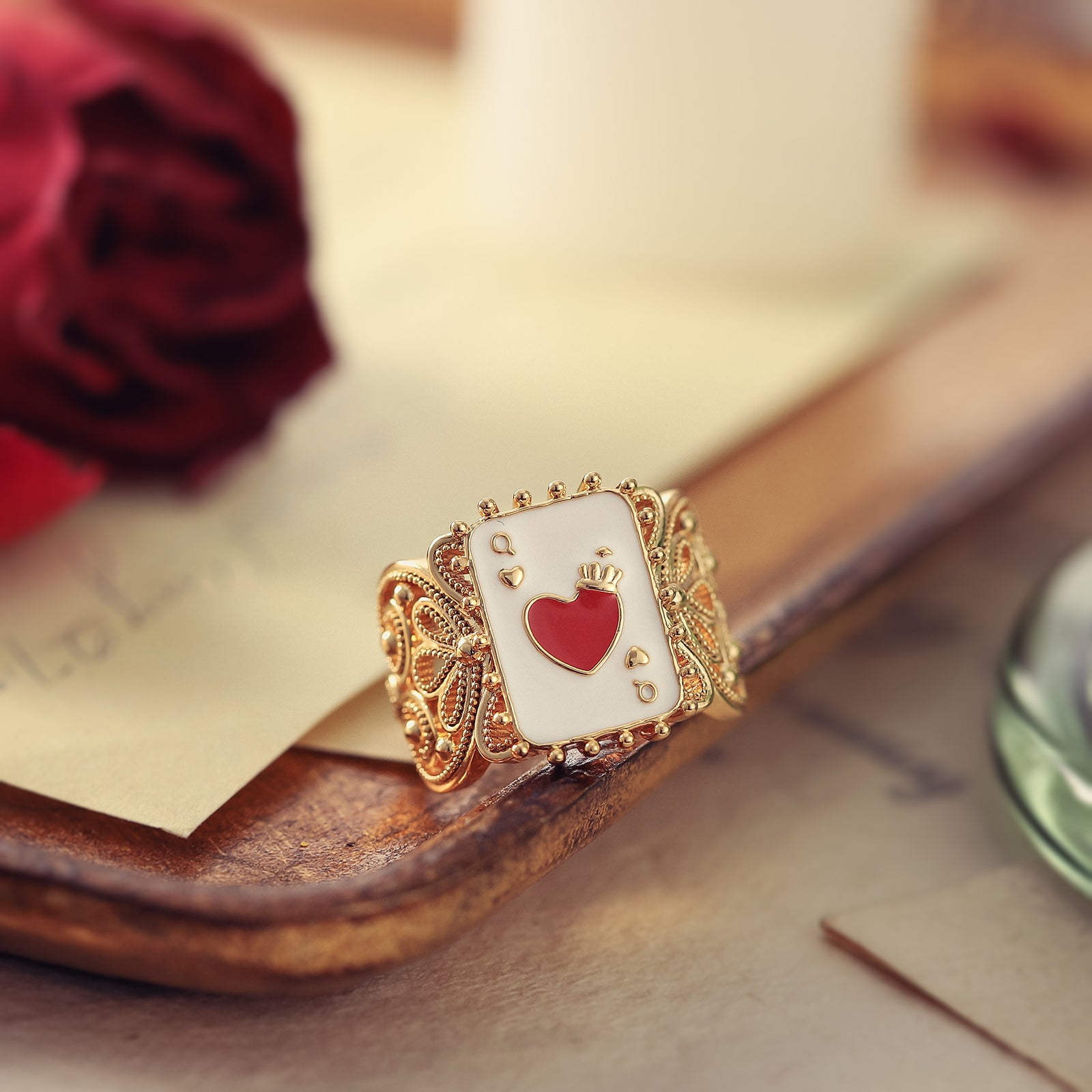 Queen's Love Gold Ring