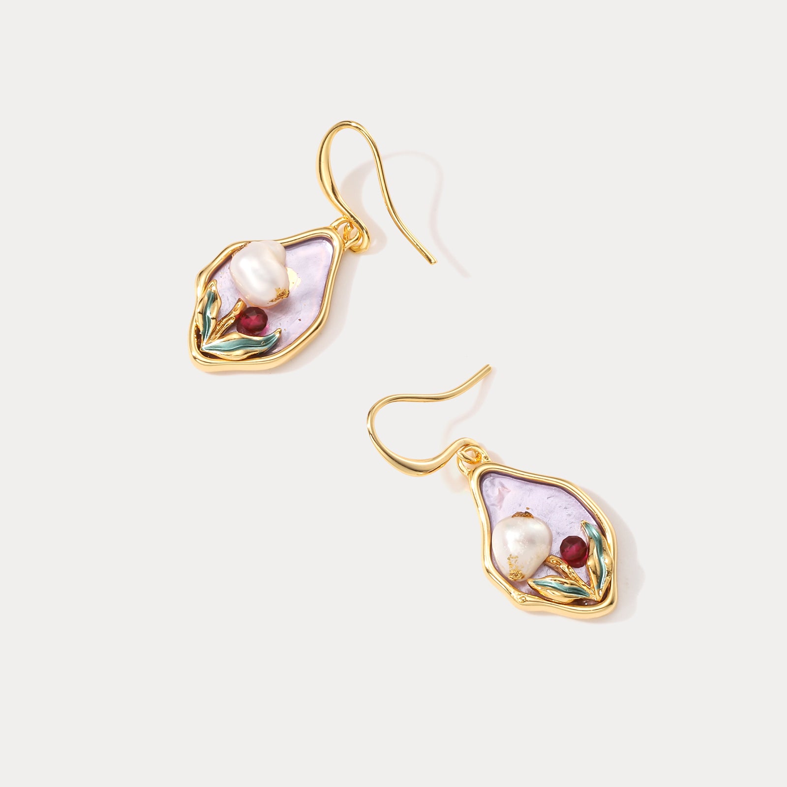 Lavender Tulip 18k Gold Earrings