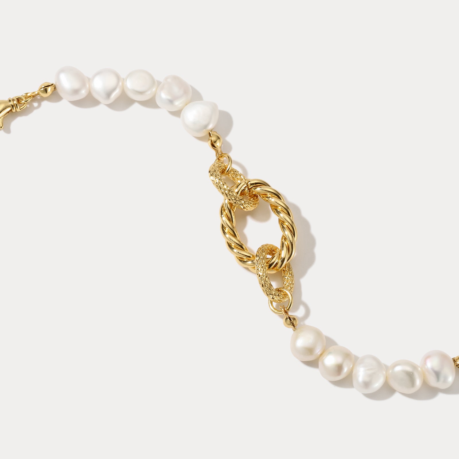 Antique Pearl Gold Hollow Bracelet