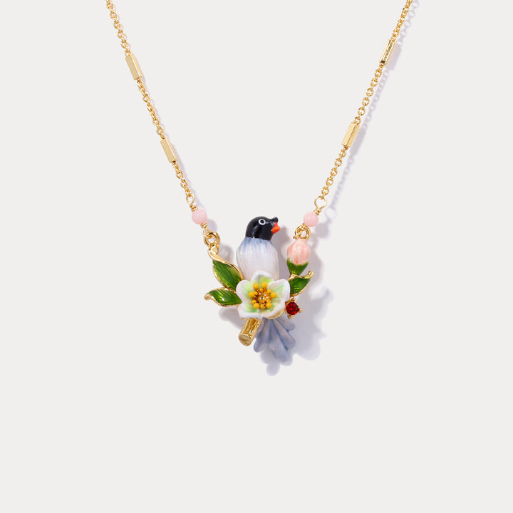 Red-billed Blue Magpie Flower Necklace