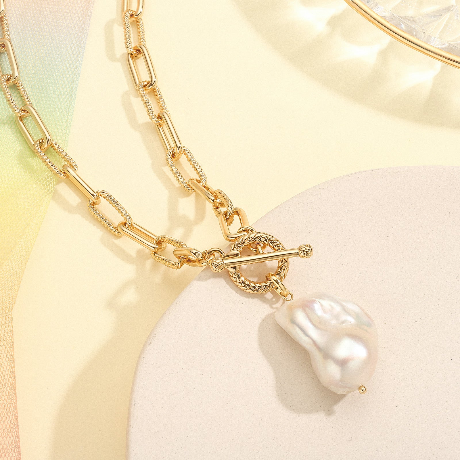 Baroque Pearl Hollow Chain Necklace