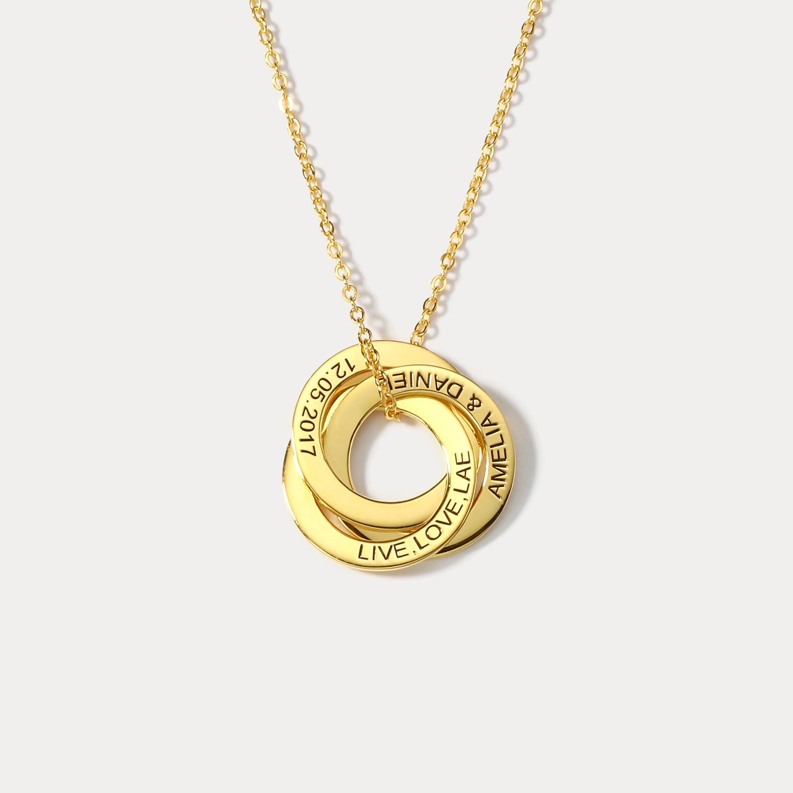 Selenichast Interlink Circles Name Necklace