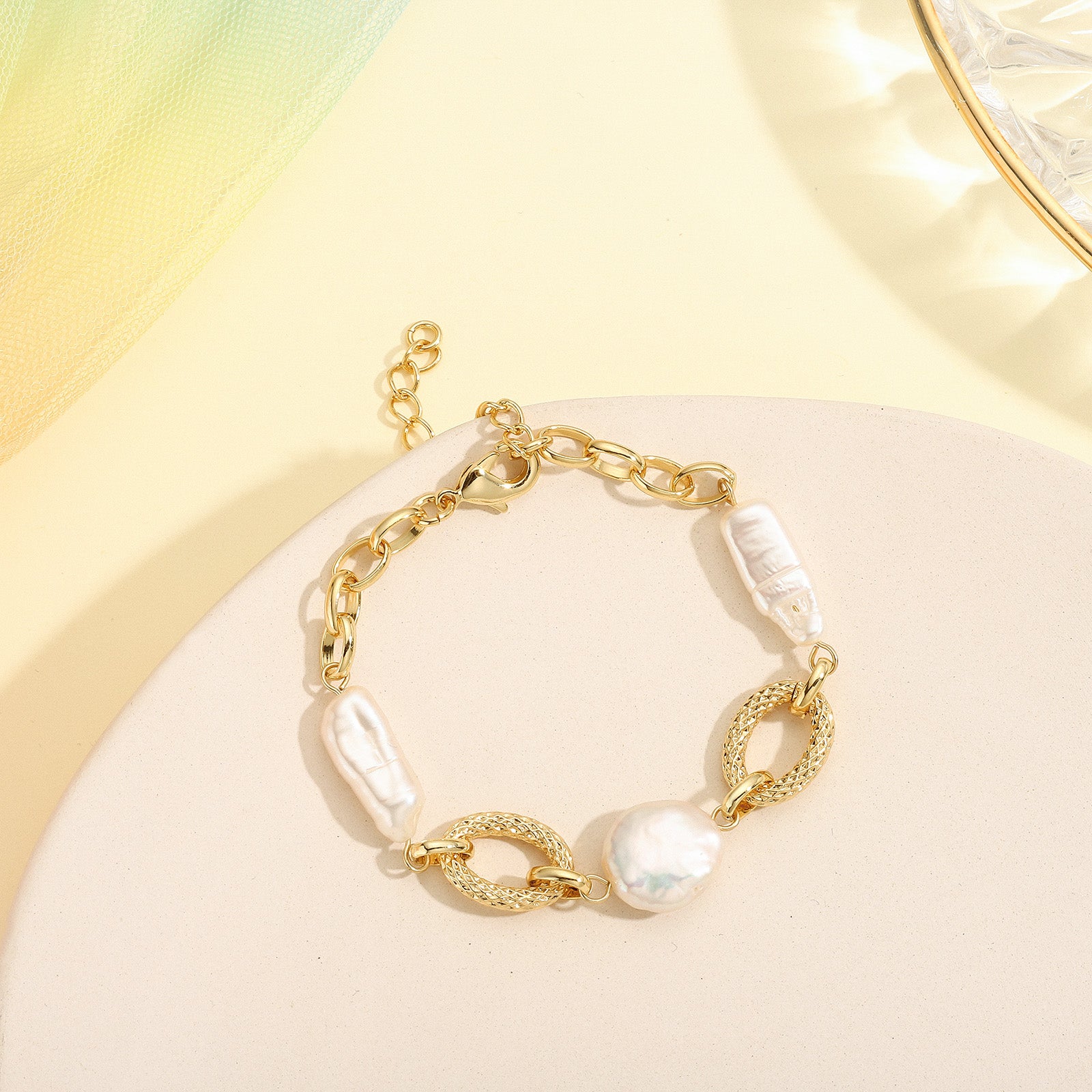 Pearl Hollow Chain Bracelet