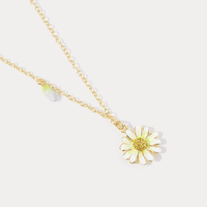 Daisy Pendant Necklace